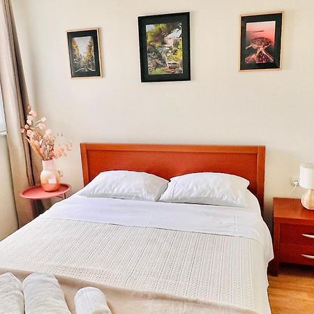 Luxury Beach Apartment W Sunset Sea Views 希贝尼克 外观 照片