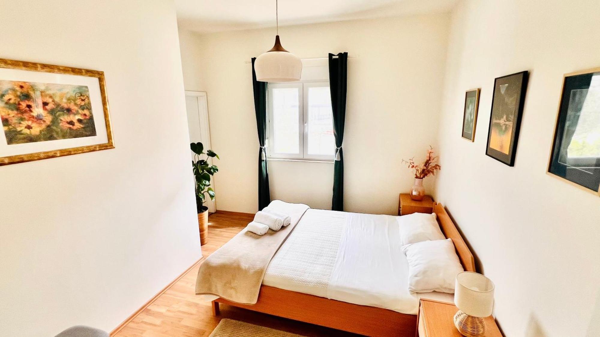 Luxury Beach Apartment W Sunset Sea Views 希贝尼克 外观 照片