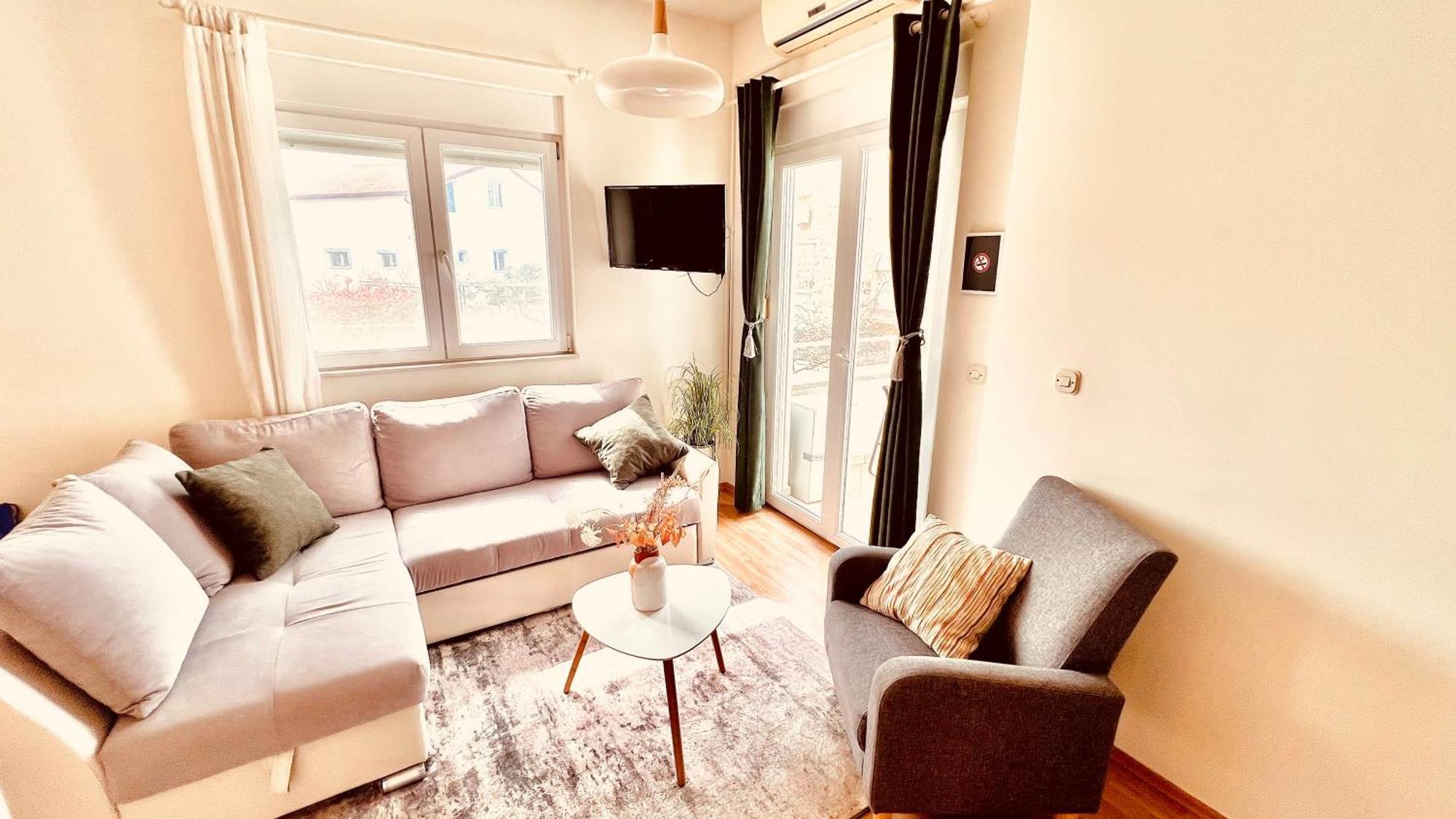 Luxury Beach Apartment W Sunset Sea Views 希贝尼克 外观 照片